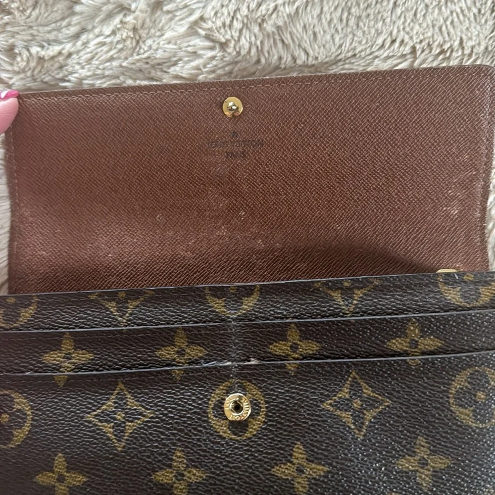 Wallet - Picture 6 of 11